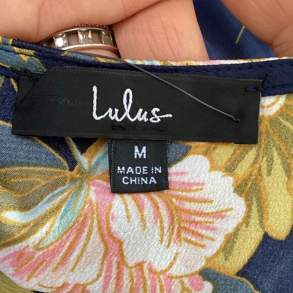 NWT Lulus Love Is Life Navy Blue Floral Print Wrap Dress Women’s Medium - Picture 14 of 14